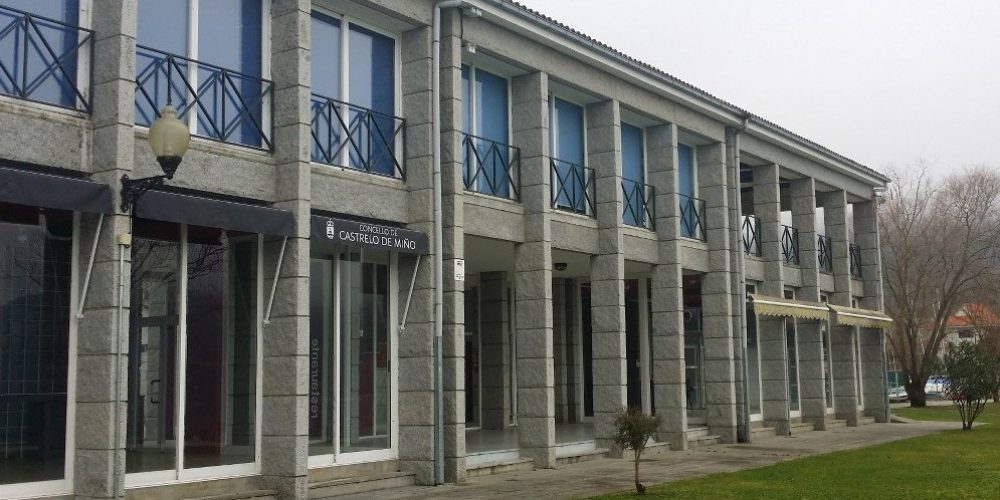 http://nauticocastrelo.com/wp-content/uploads/2015/01/cropped-nautico-castrelo-home-e1423081496520-1.jpg